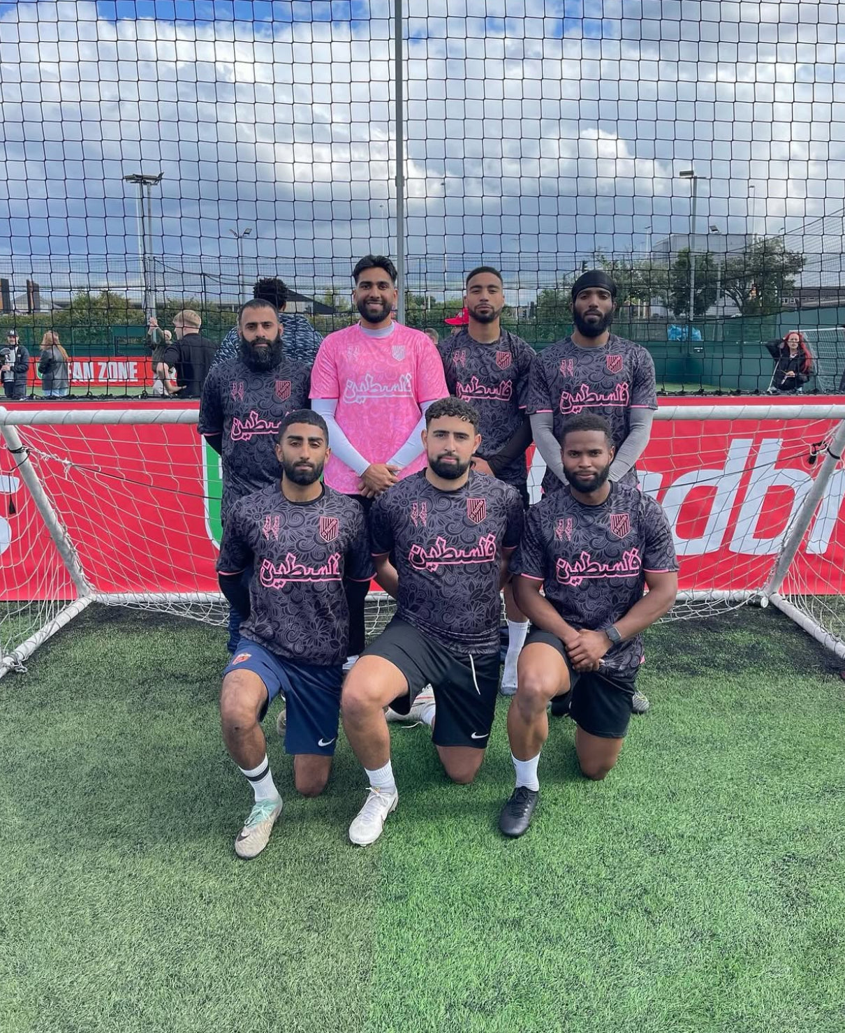 Camiseta FC Palestina Fútbol 2025/2026 negra y rosa
